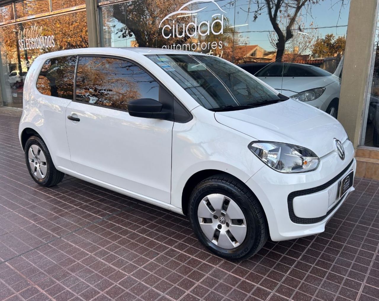 Volkswagen UP Usado Financiado en Mendoza, deRuedas