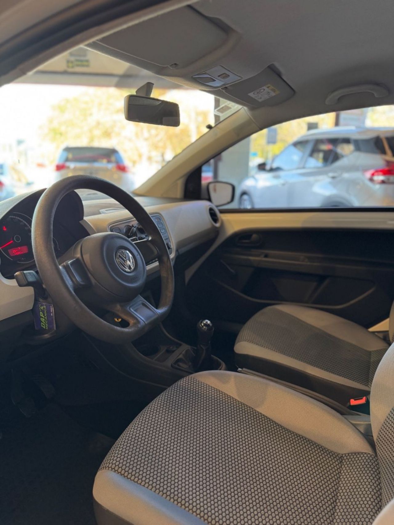 Volkswagen UP Usado Financiado en Córdoba, deRuedas
