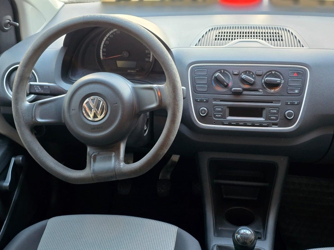 Volkswagen UP Usado Financiado en Mendoza, deRuedas