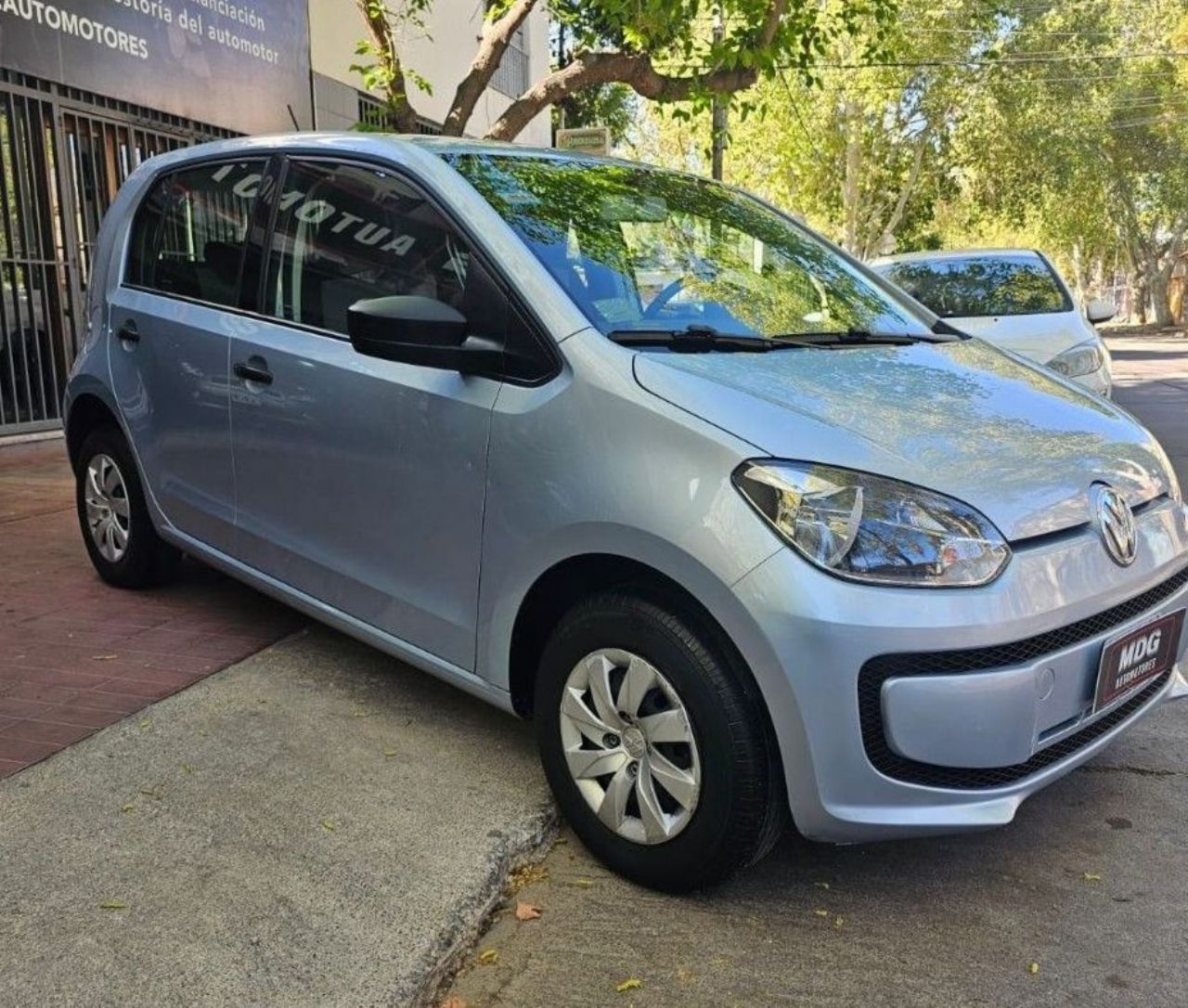 Volkswagen UP Usado Financiado en Mendoza, deRuedas