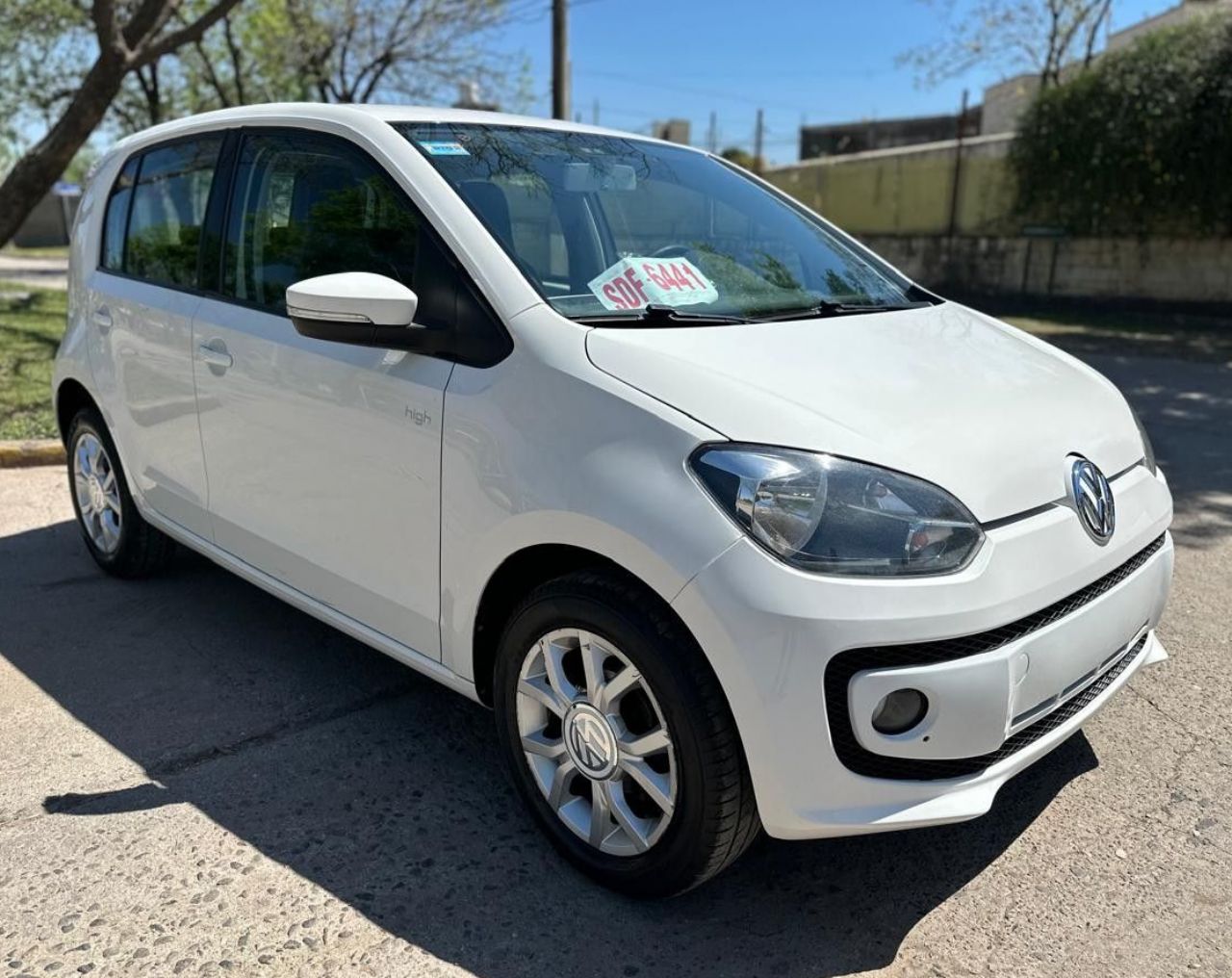 Volkswagen UP Usado Financiado en Córdoba, deRuedas