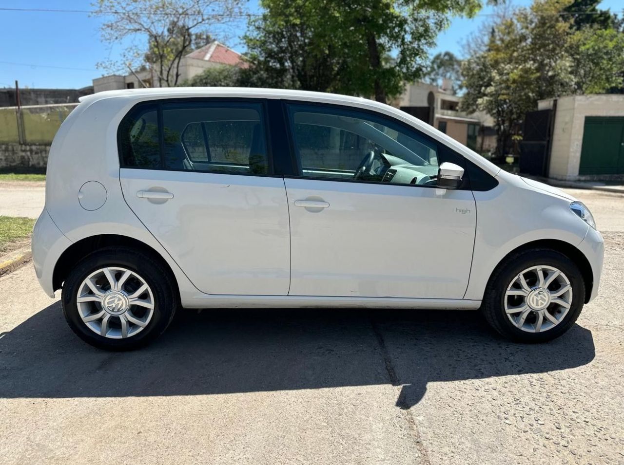 Volkswagen UP Usado Financiado en Córdoba, deRuedas