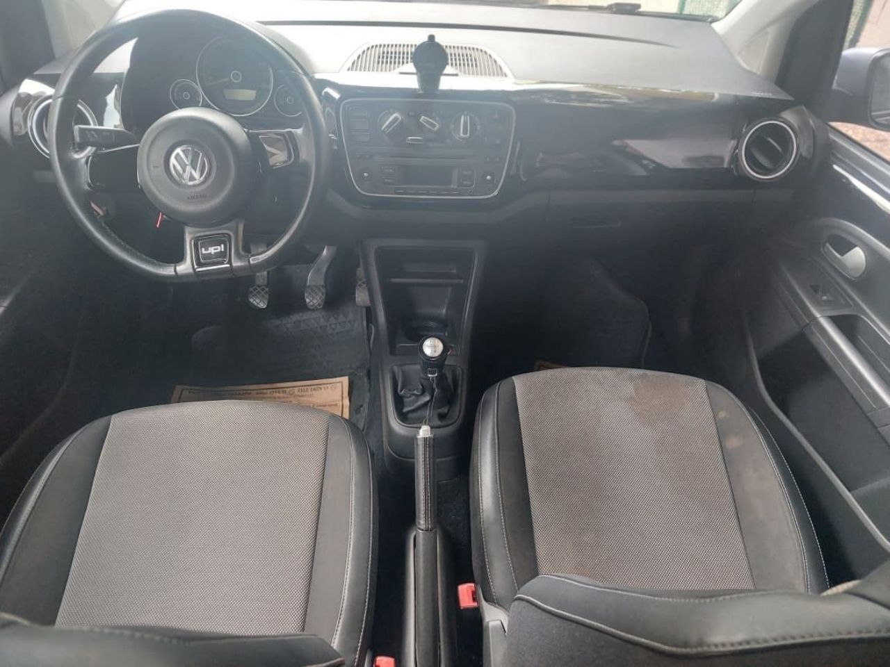 Volkswagen UP Usado Financiado en Buenos Aires, deRuedas