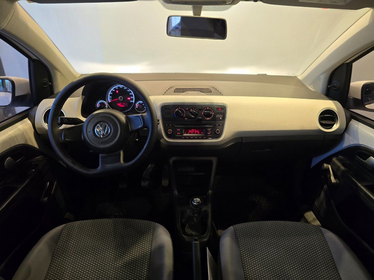 Volkswagen UP Usado Financiado en Córdoba, deRuedas