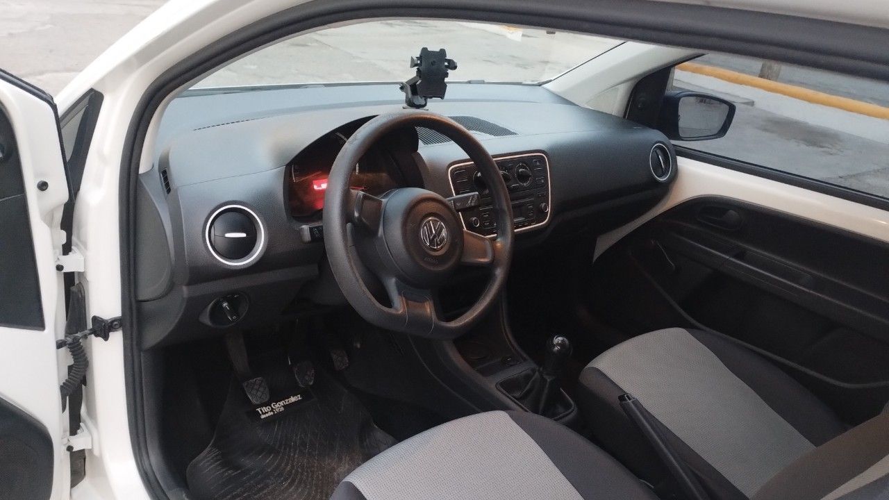 Volkswagen UP Usado en San Juan, deRuedas