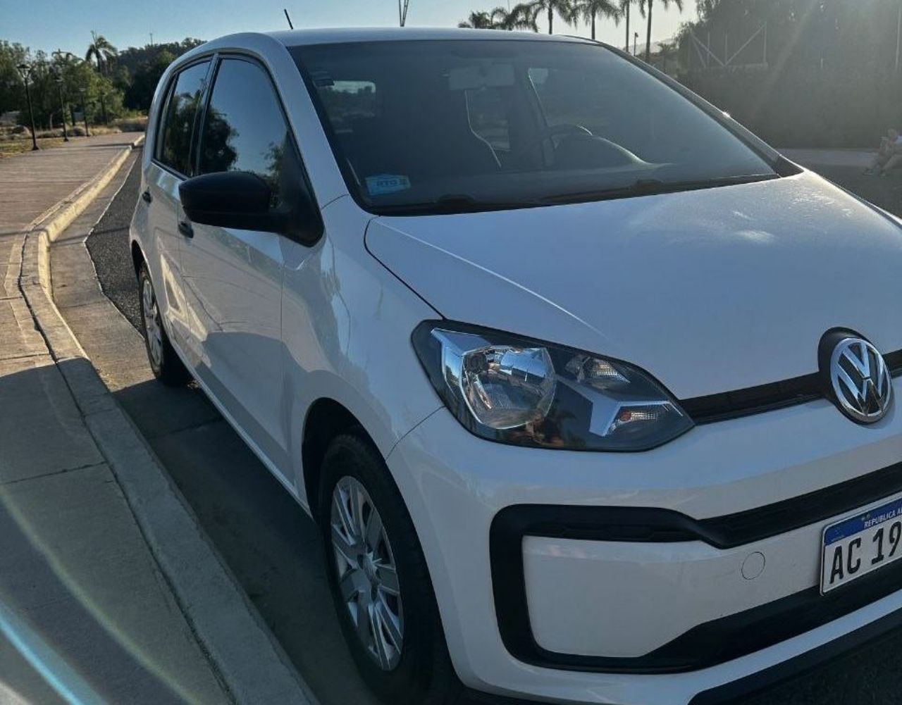 Volkswagen UP Usado en Mendoza, deRuedas