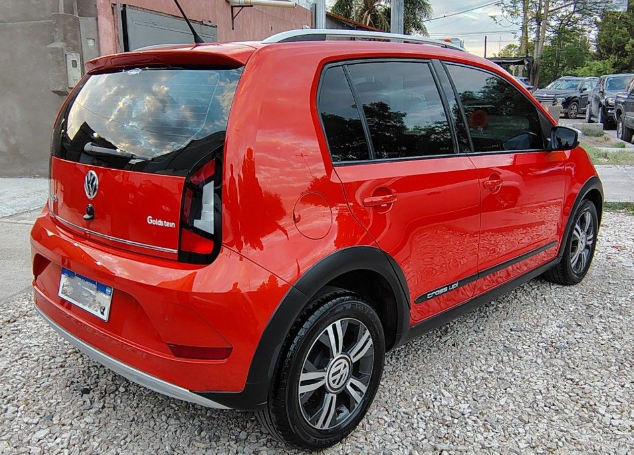 Volkswagen UP Usado Financiado en San Juan, deRuedas