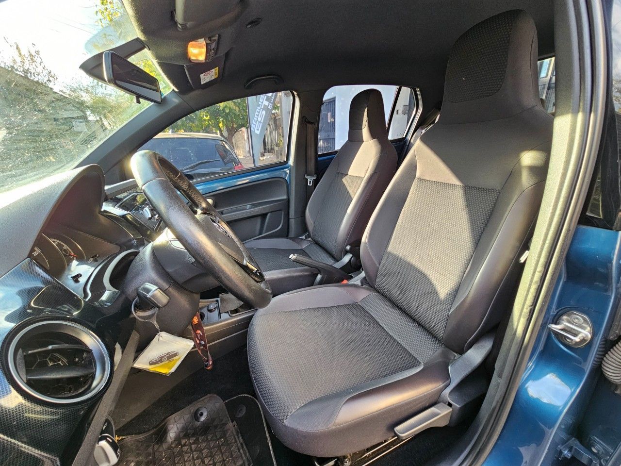 Volkswagen UP Usado Financiado en Mendoza, deRuedas