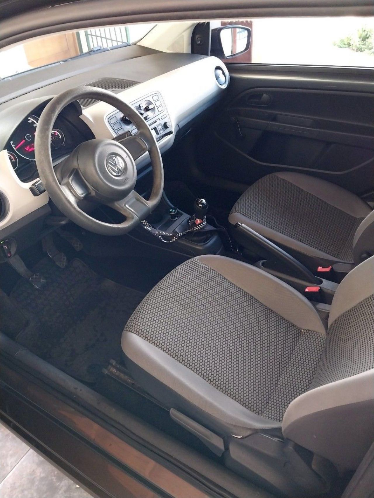 Volkswagen UP Usado en Buenos Aires, deRuedas