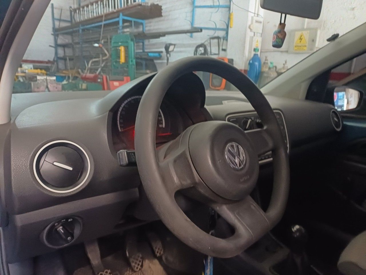 Volkswagen UP Usado Financiado en Mendoza, deRuedas