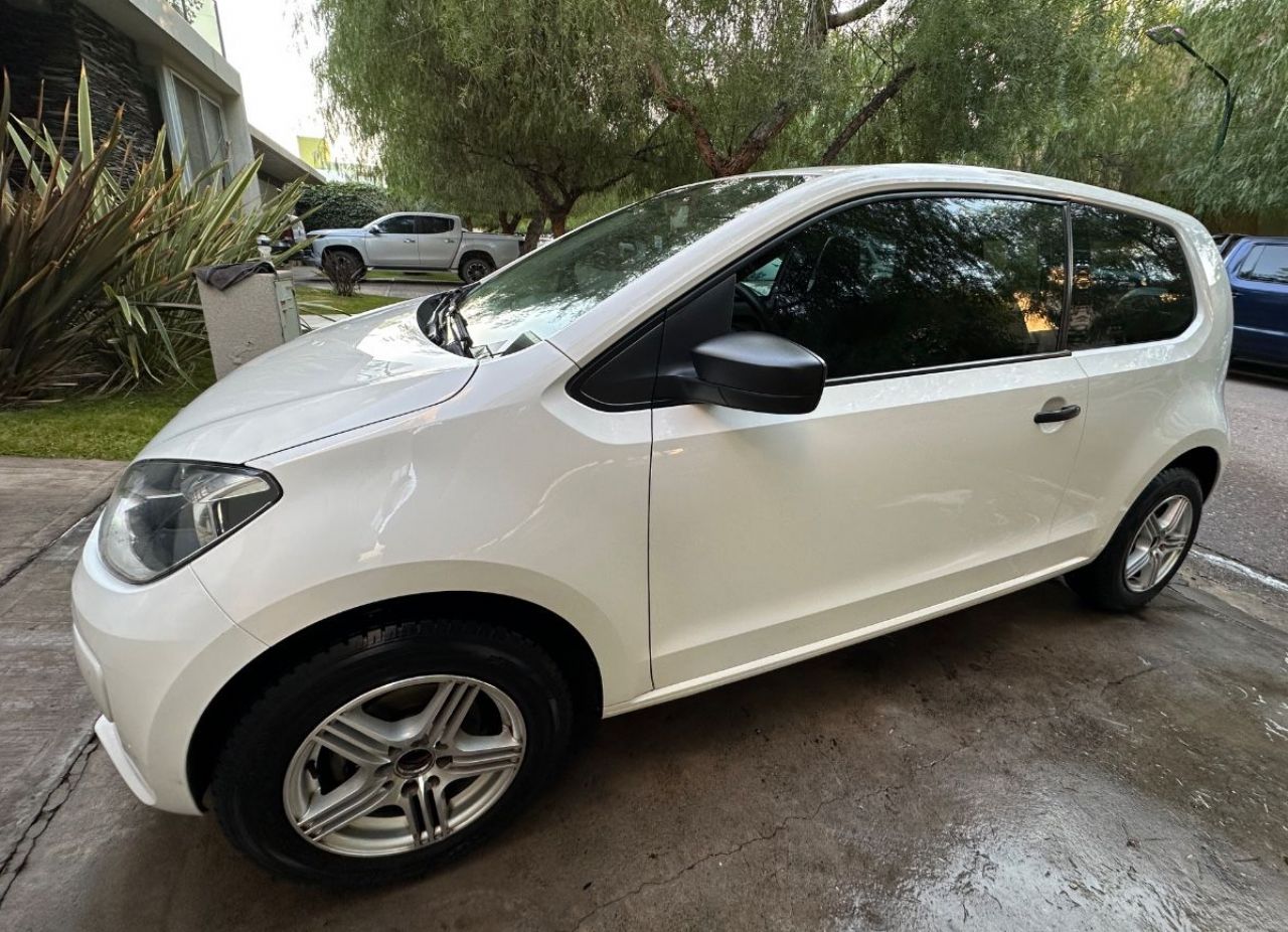 Volkswagen UP Usado en Mendoza, deRuedas