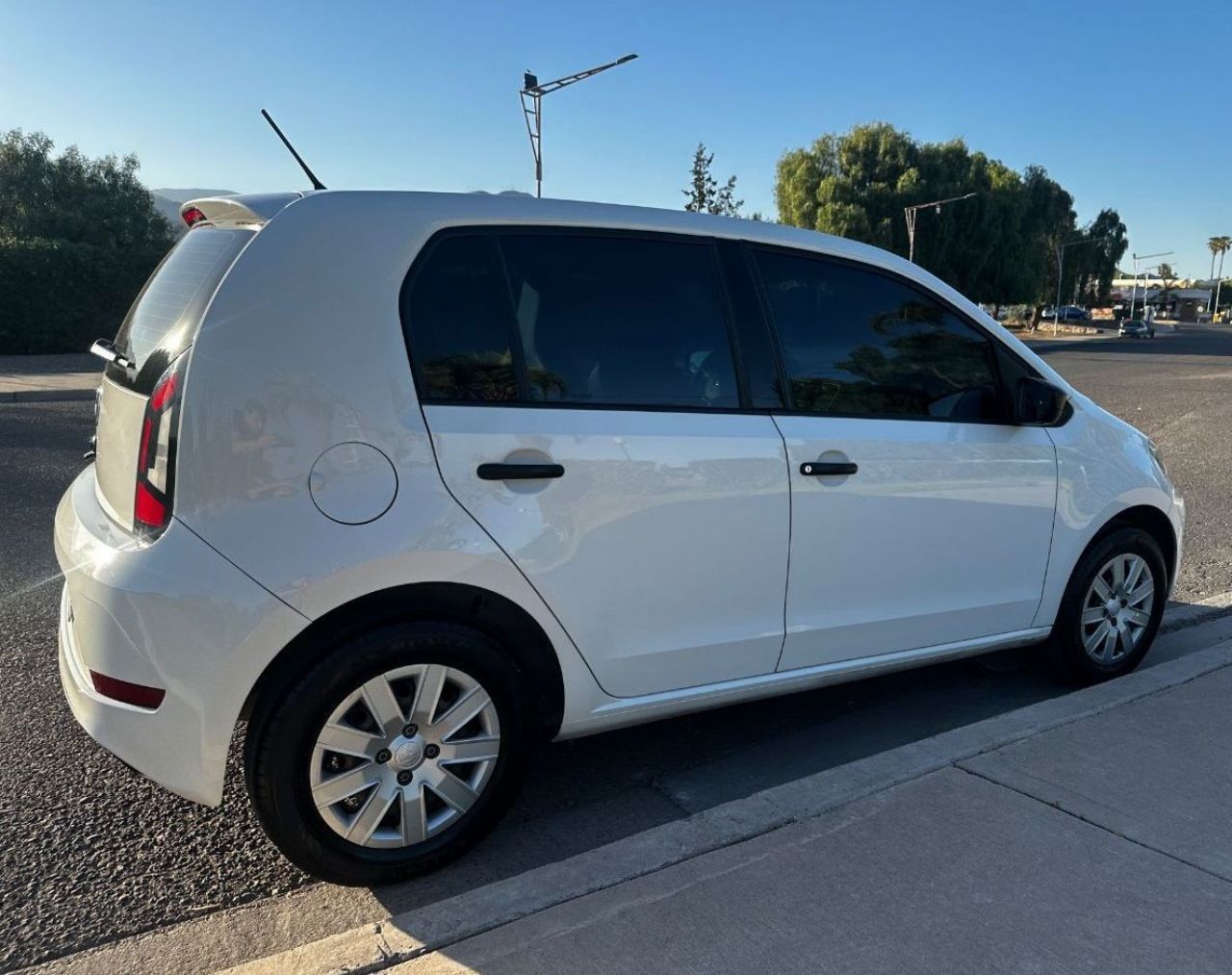Volkswagen UP Usado en Mendoza, deRuedas
