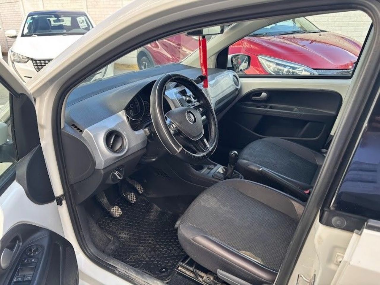 Volkswagen UP Usado en San Juan, deRuedas