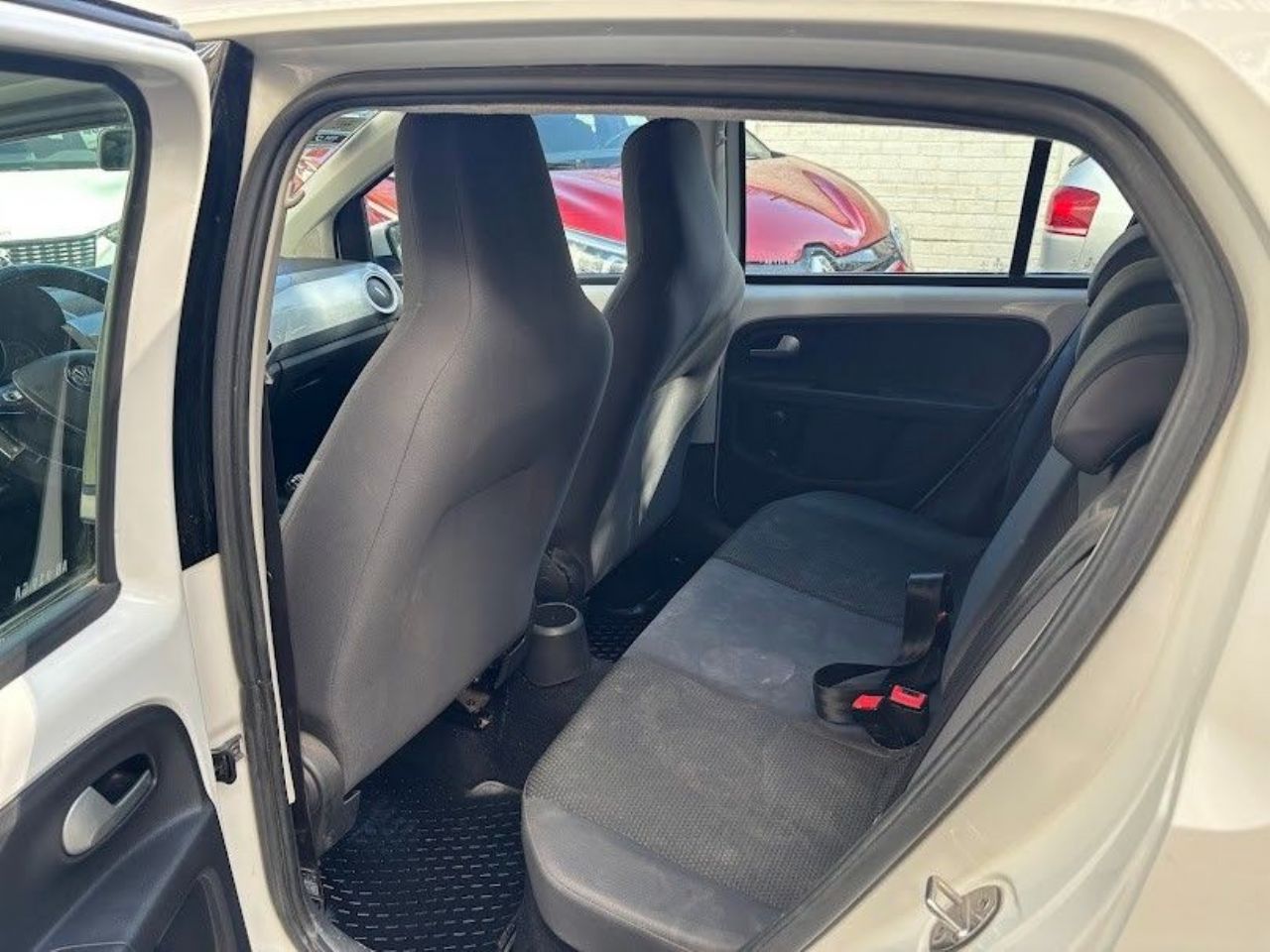 Volkswagen UP Usado en San Juan, deRuedas