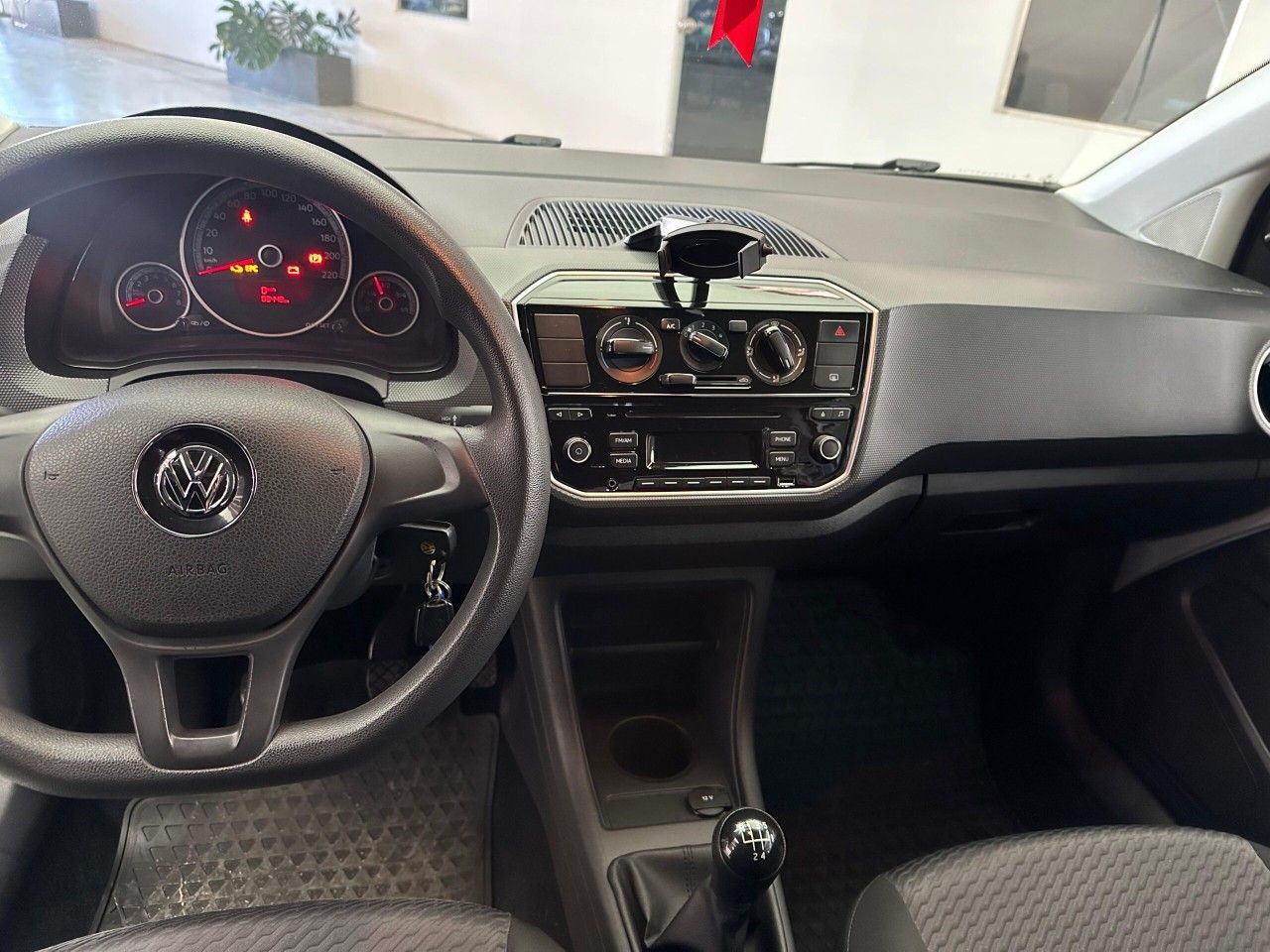 Volkswagen UP Usado Financiado en Córdoba, deRuedas