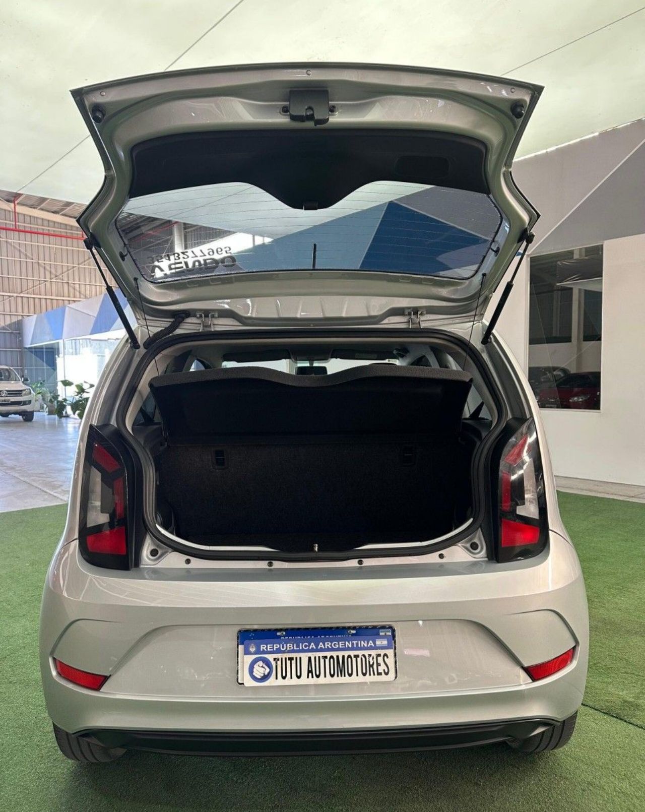 Volkswagen UP Usado Financiado en Córdoba, deRuedas
