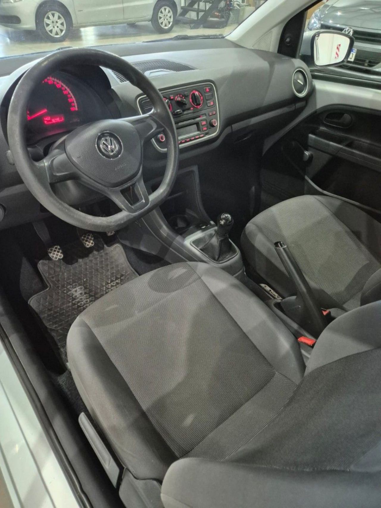 Volkswagen UP Usado en Mendoza, deRuedas