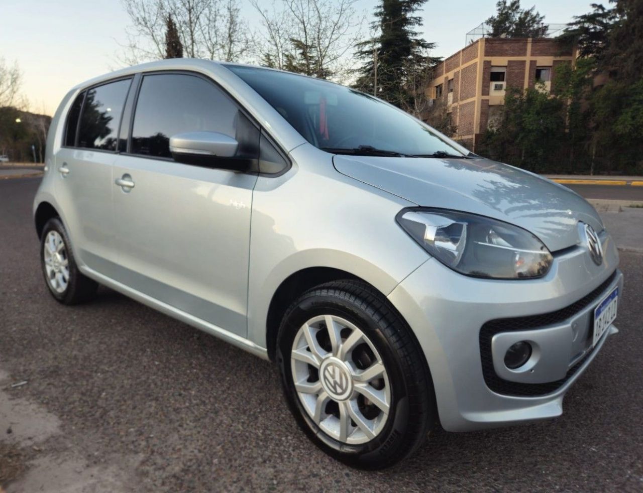 Volkswagen UP Usado Financiado en Mendoza, deRuedas