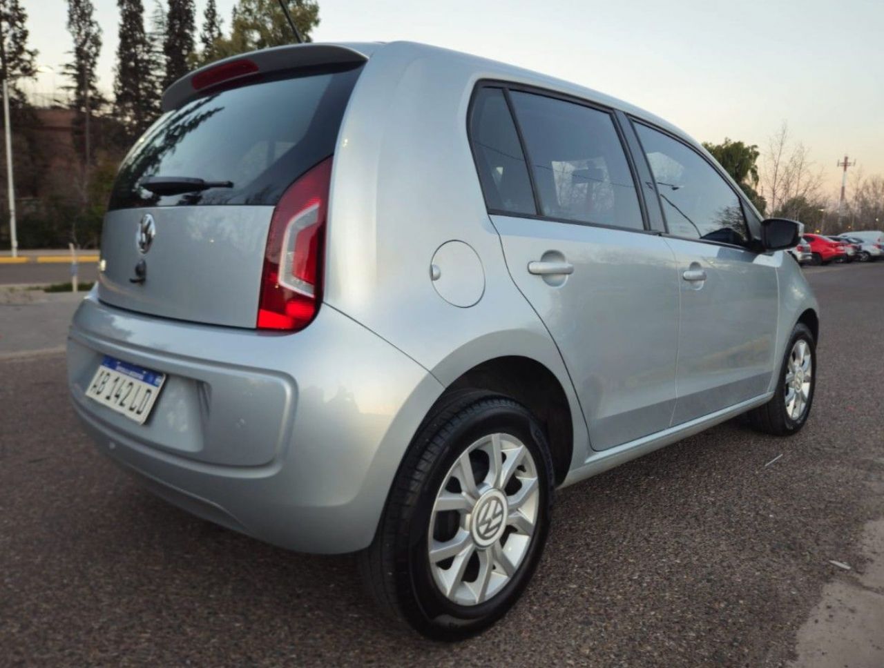 Volkswagen UP Usado Financiado en Mendoza, deRuedas