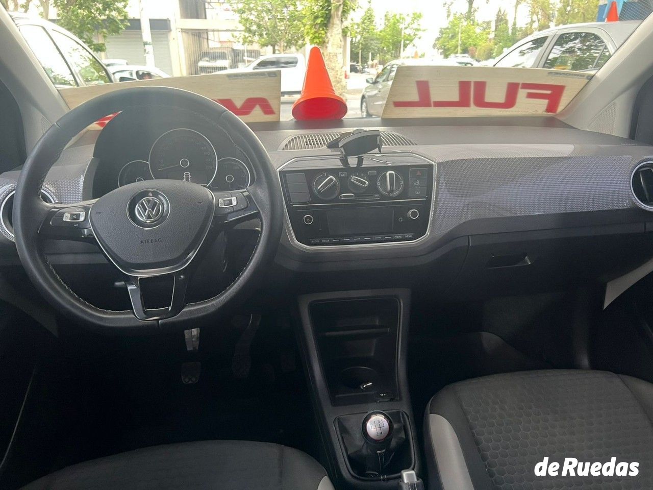 Volkswagen UP Usado en Mendoza, deRuedas