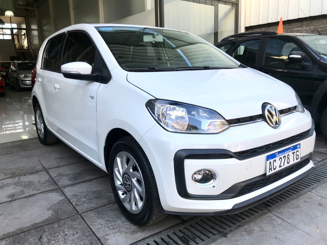 Volkswagen UP Usado en Mendoza, deRuedas