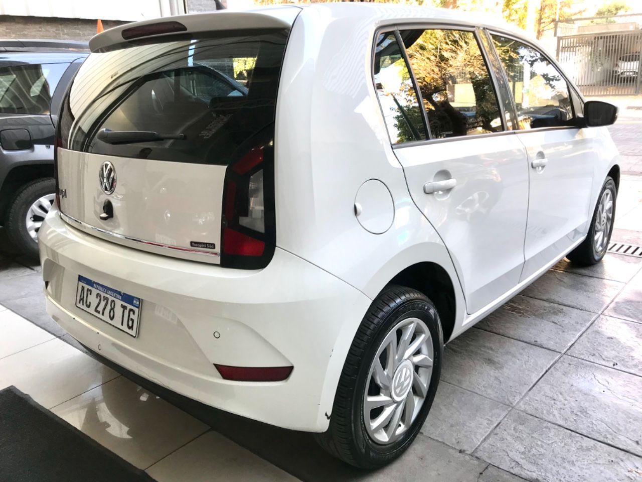 Volkswagen UP Usado en Mendoza, deRuedas