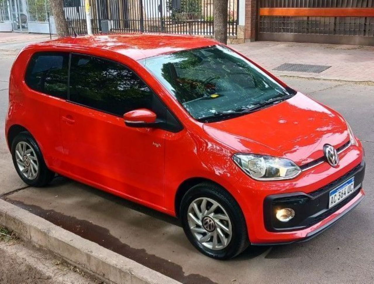 Volkswagen UP Usado en Mendoza, deRuedas