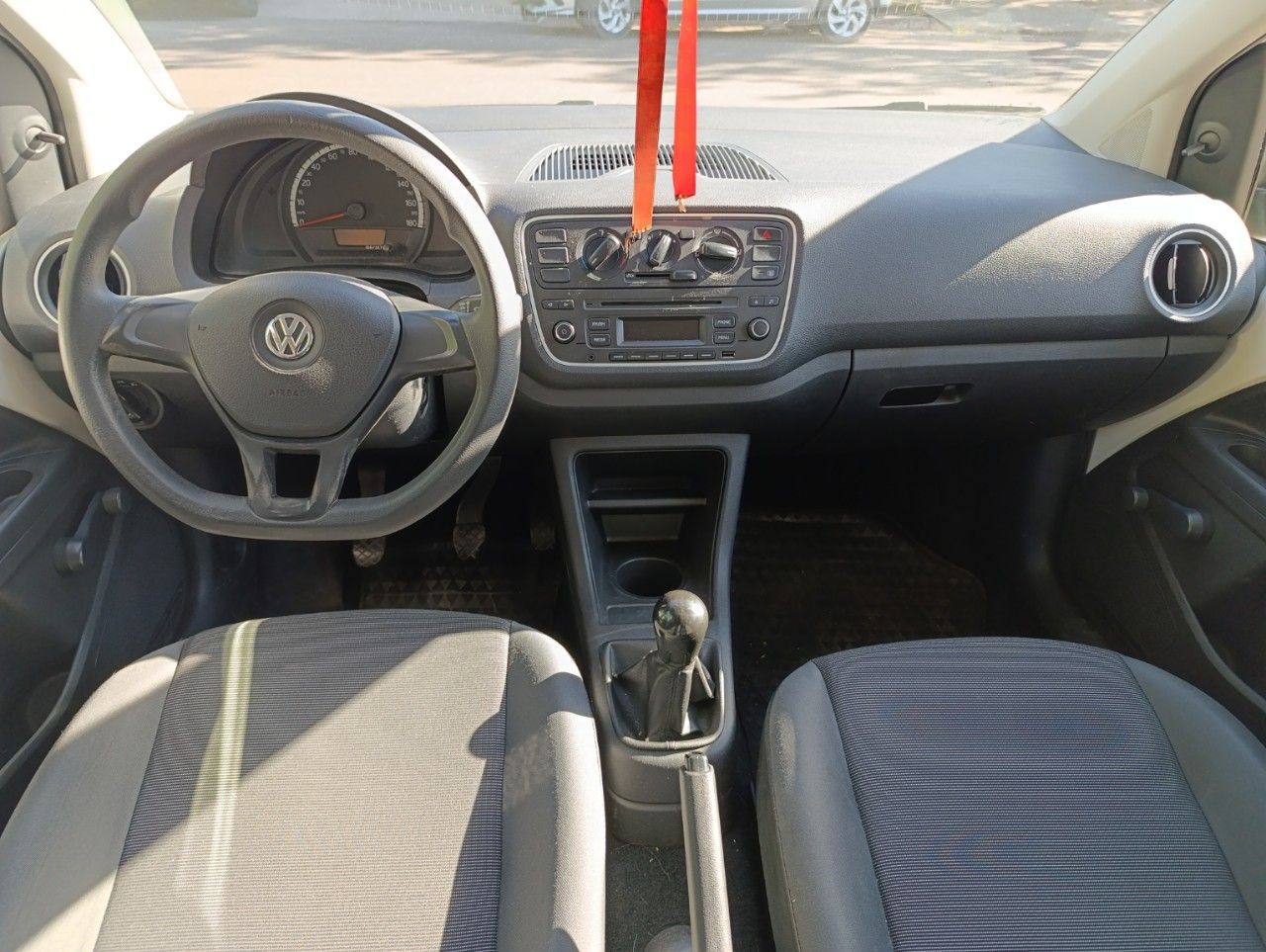Volkswagen UP Usado Financiado en Mendoza, deRuedas