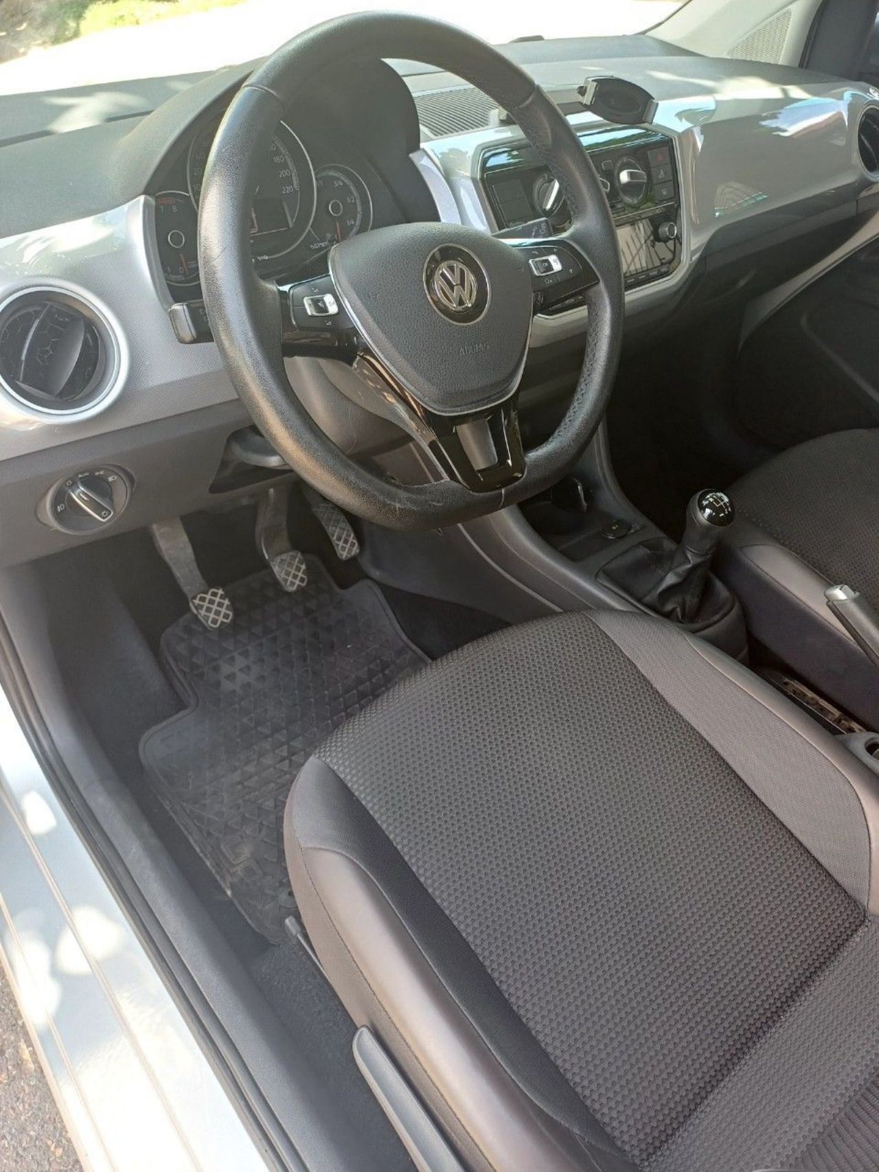 Volkswagen UP Usado en Mendoza, deRuedas