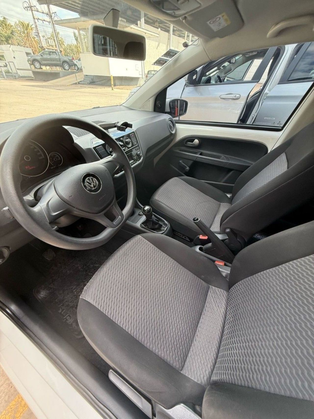 Volkswagen UP Usado en Mendoza, deRuedas