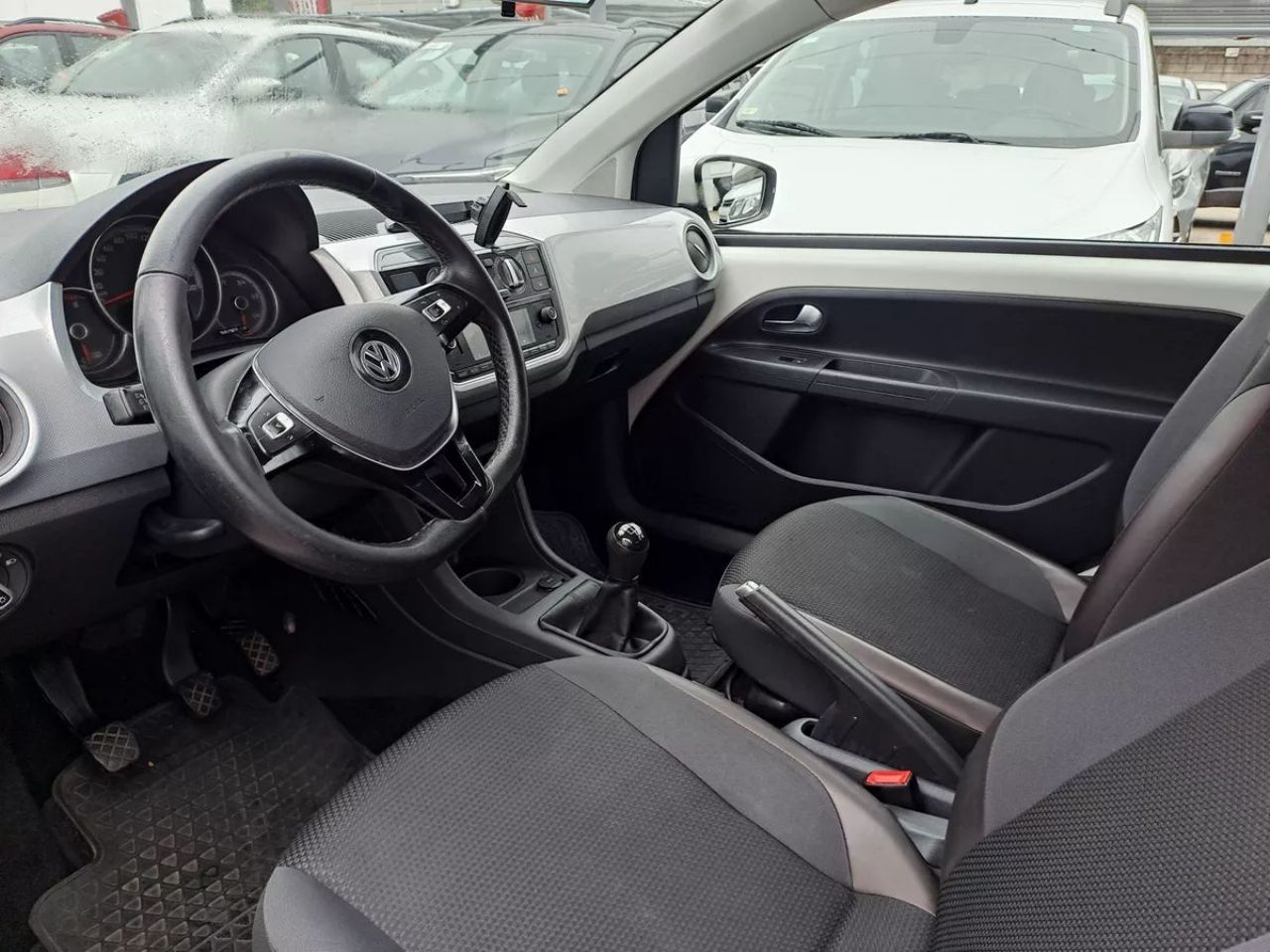 Volkswagen UP Usado en Córdoba, deRuedas