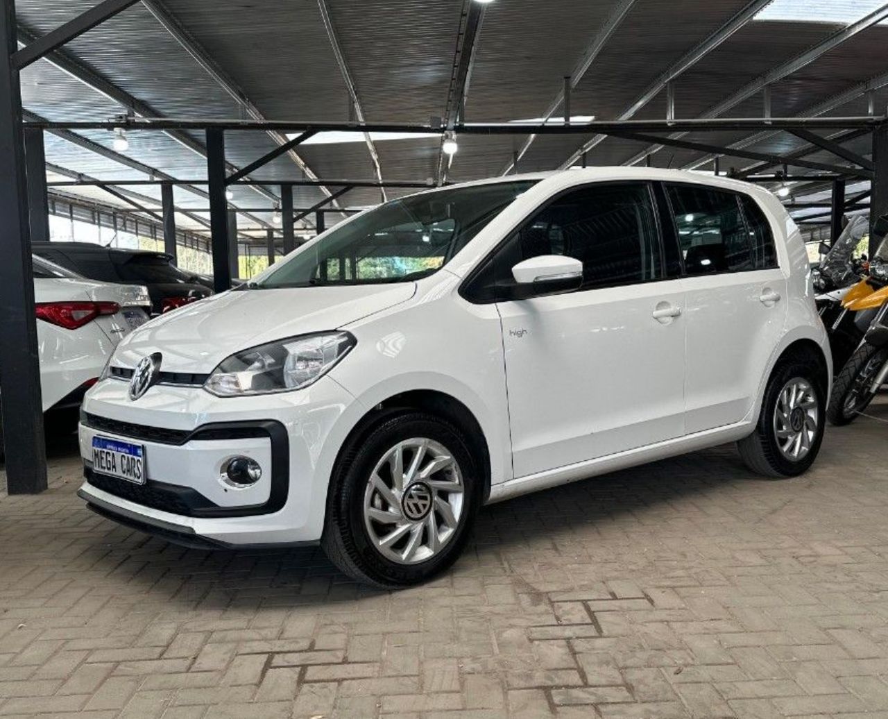 Volkswagen UP Usado Financiado en Córdoba, deRuedas