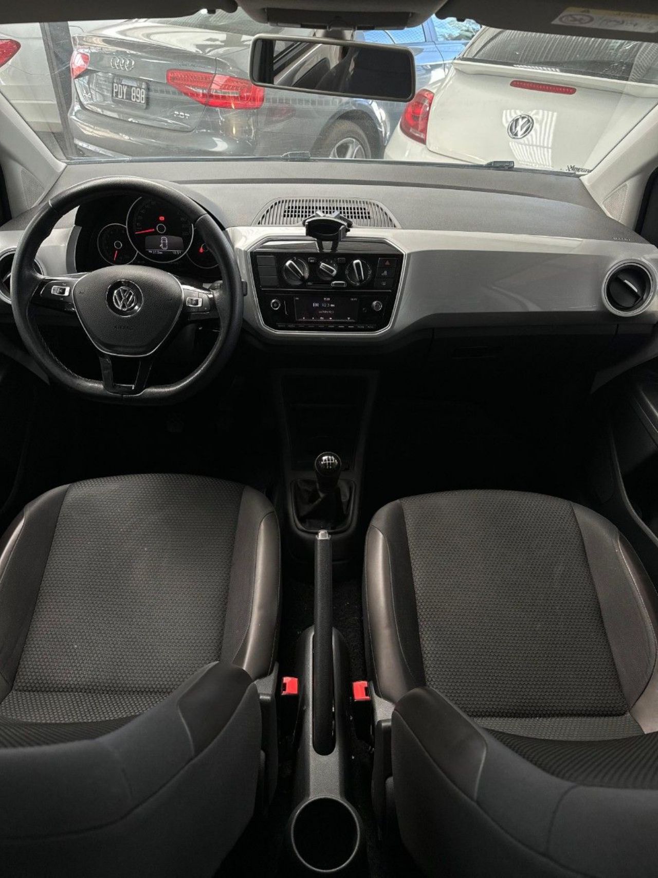 Volkswagen UP Usado Financiado en Córdoba, deRuedas