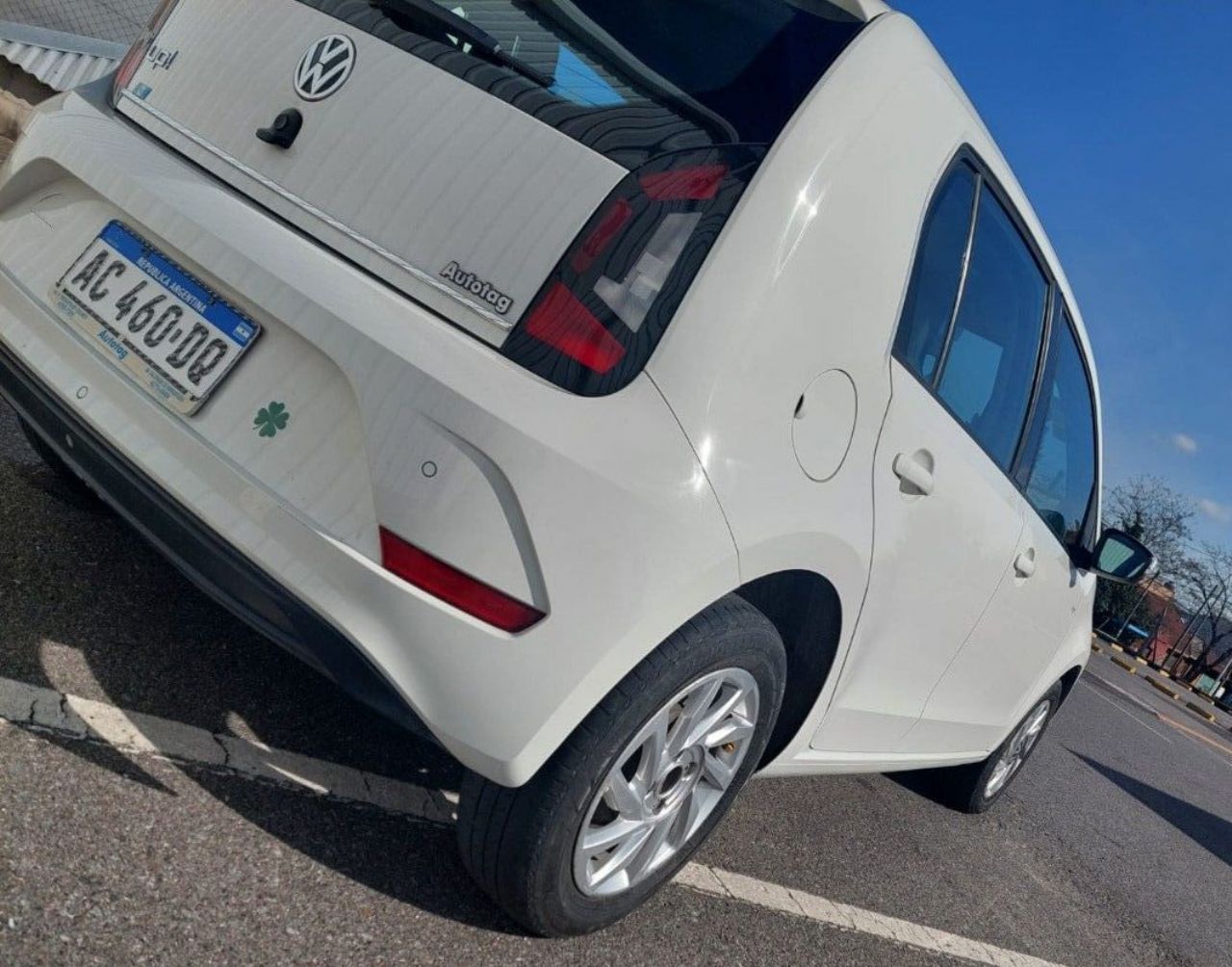 Volkswagen UP Usado en Buenos Aires, deRuedas