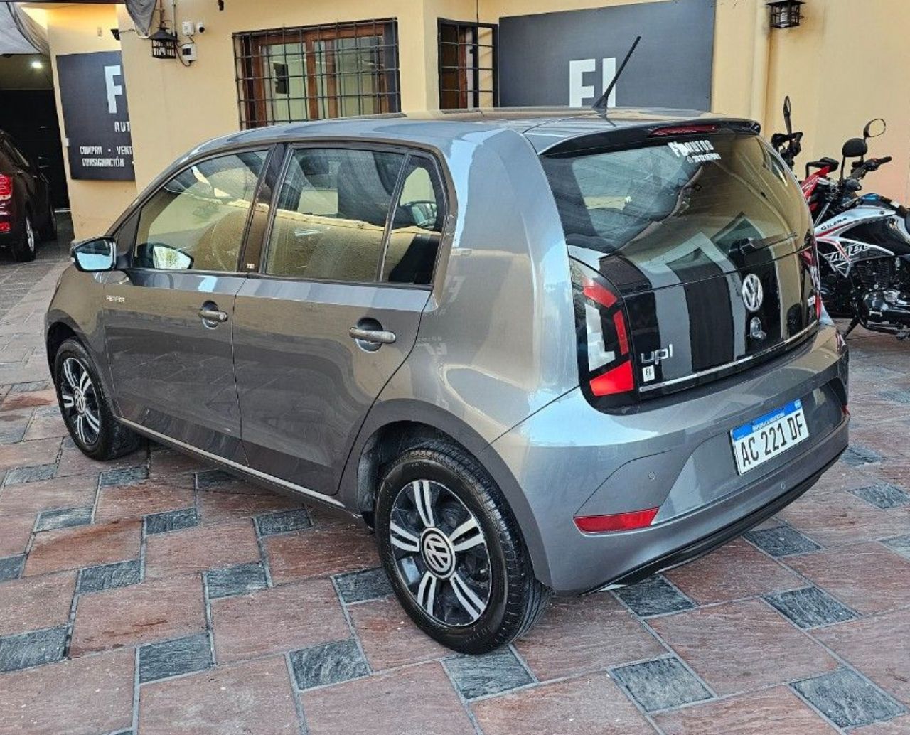 Volkswagen UP Usado en Mendoza, deRuedas