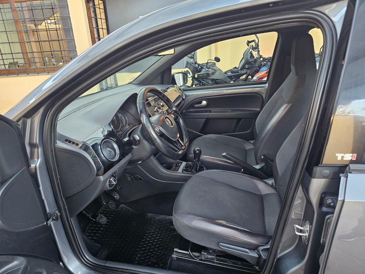 Volkswagen UP Usado en Mendoza, deRuedas