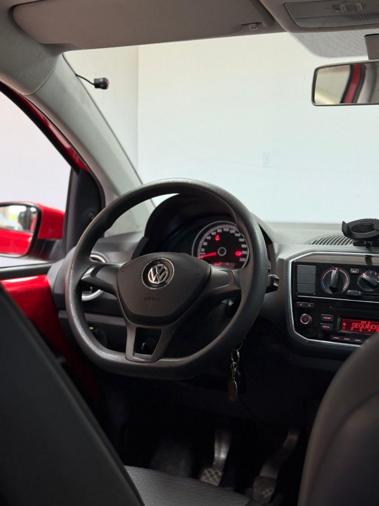 Volkswagen UP Usado en Mendoza, deRuedas