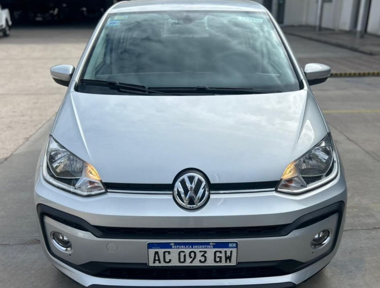 Volkswagen UP Usado en Mendoza, deRuedas