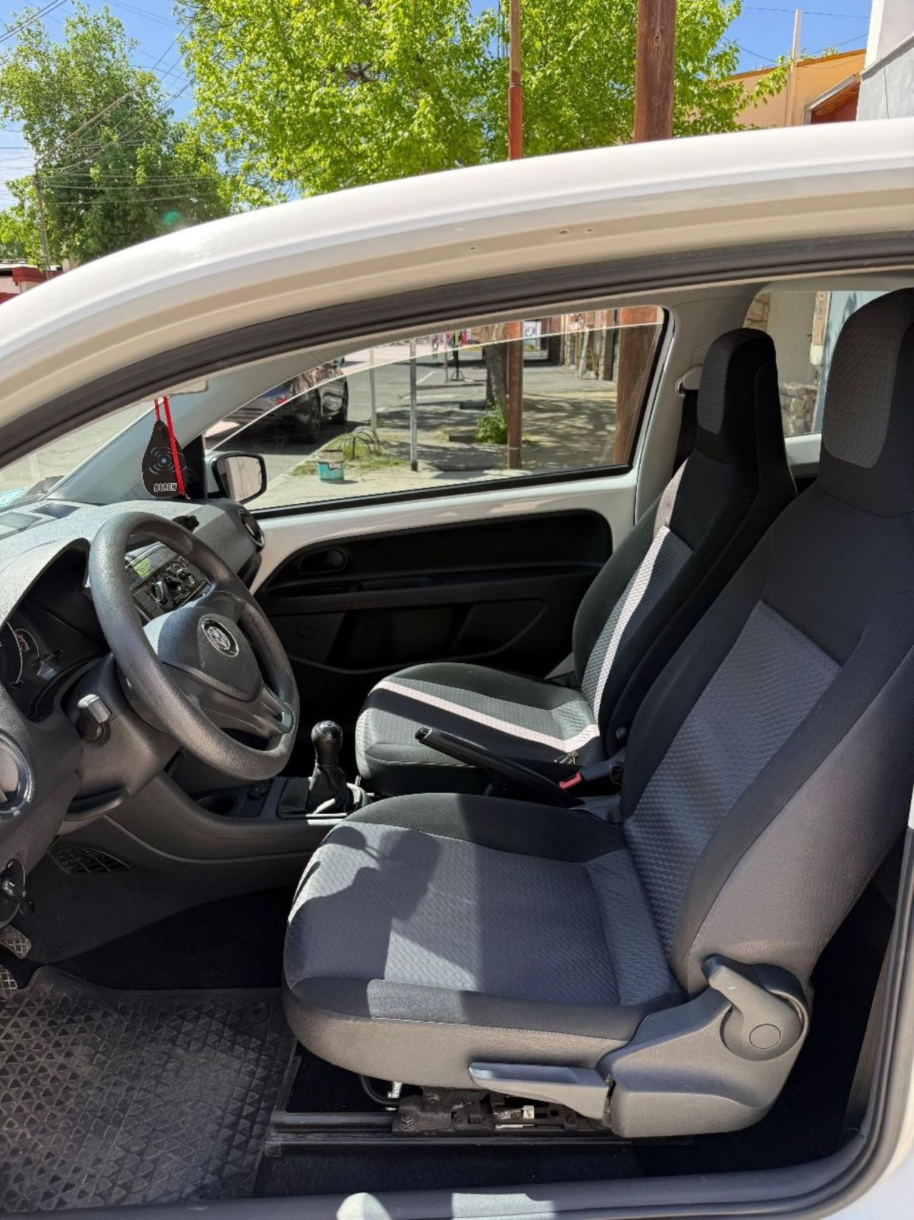 Volkswagen UP Usado en Mendoza, deRuedas