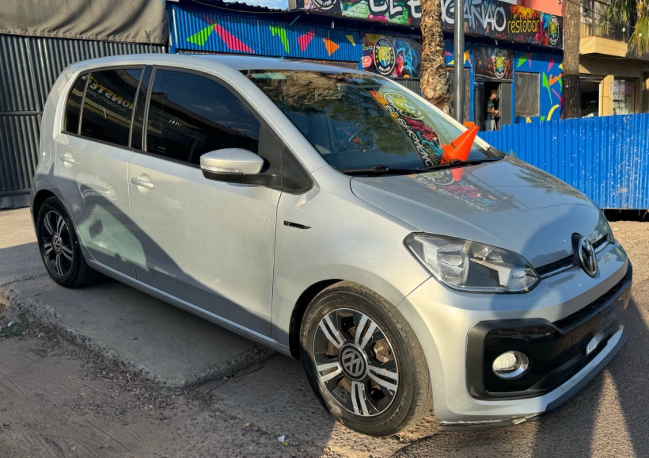 Volkswagen UP Usado Financiado en Mendoza, deRuedas