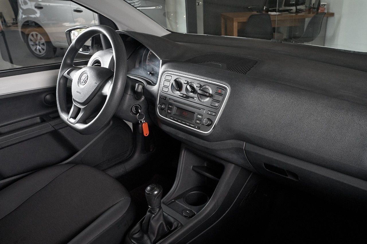 Volkswagen UP Usado Financiado en Córdoba, deRuedas
