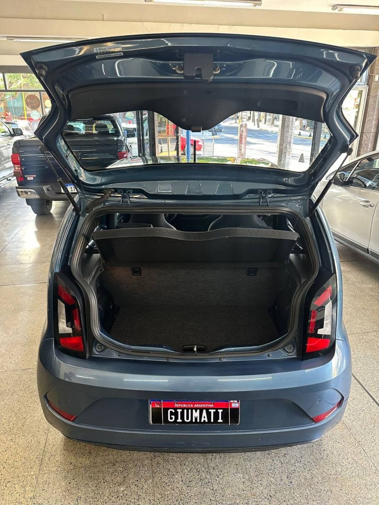 Volkswagen UP Usado Financiado en Mendoza, deRuedas