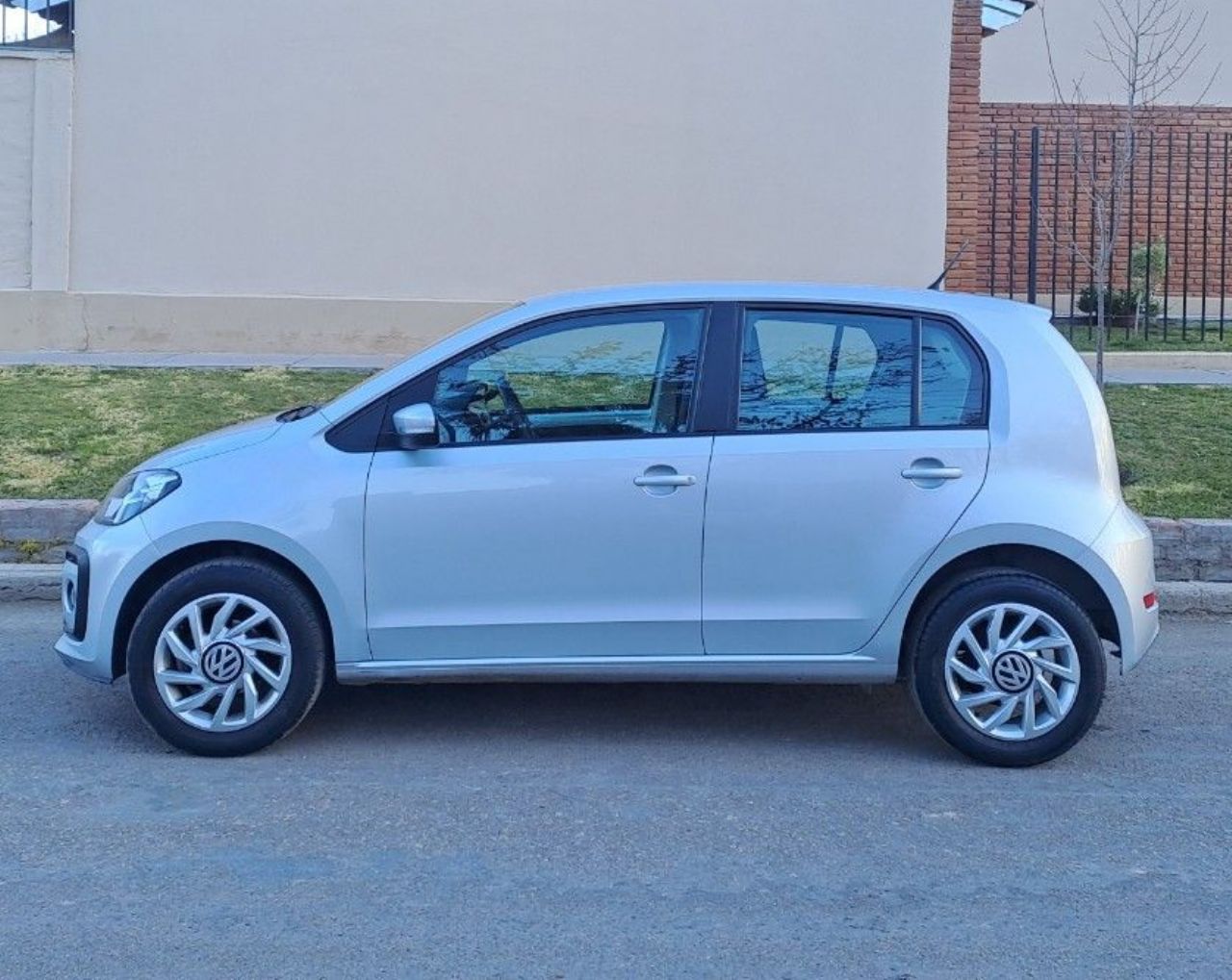 Volkswagen UP Usado en Mendoza, deRuedas
