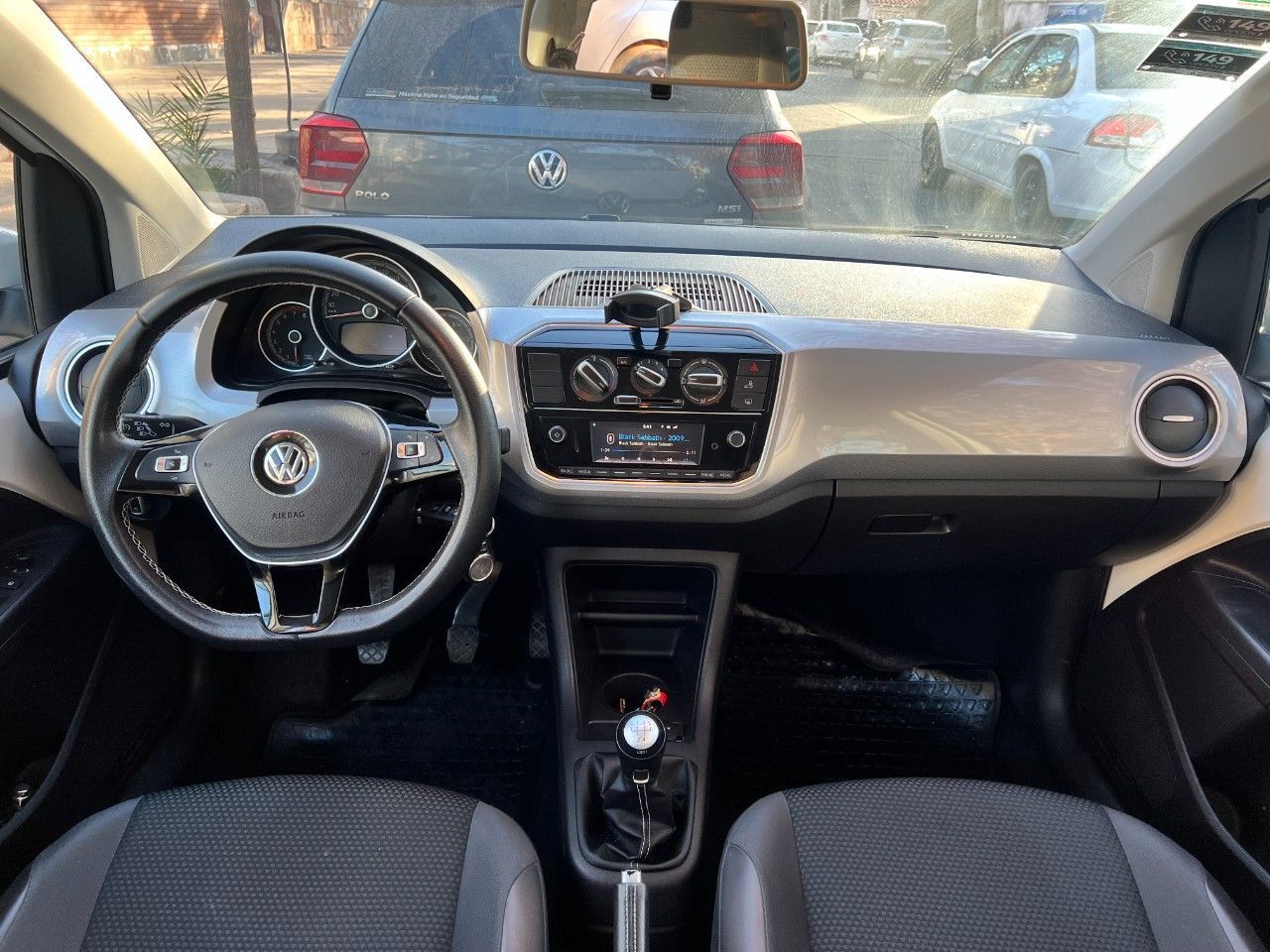 Volkswagen UP Usado Financiado en Mendoza, deRuedas
