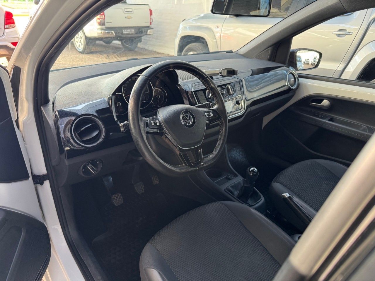 Volkswagen UP Usado Financiado en Mendoza, deRuedas