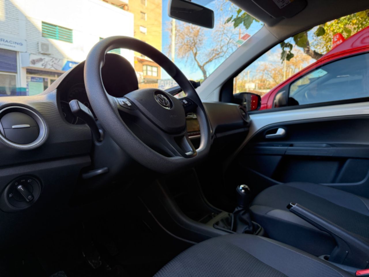 Volkswagen UP Usado Financiado en Mendoza, deRuedas
