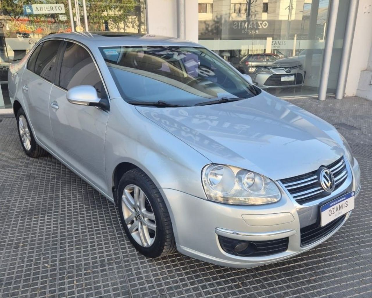 Volkswagen Vento Usado Financiado en Mendoza, deRuedas