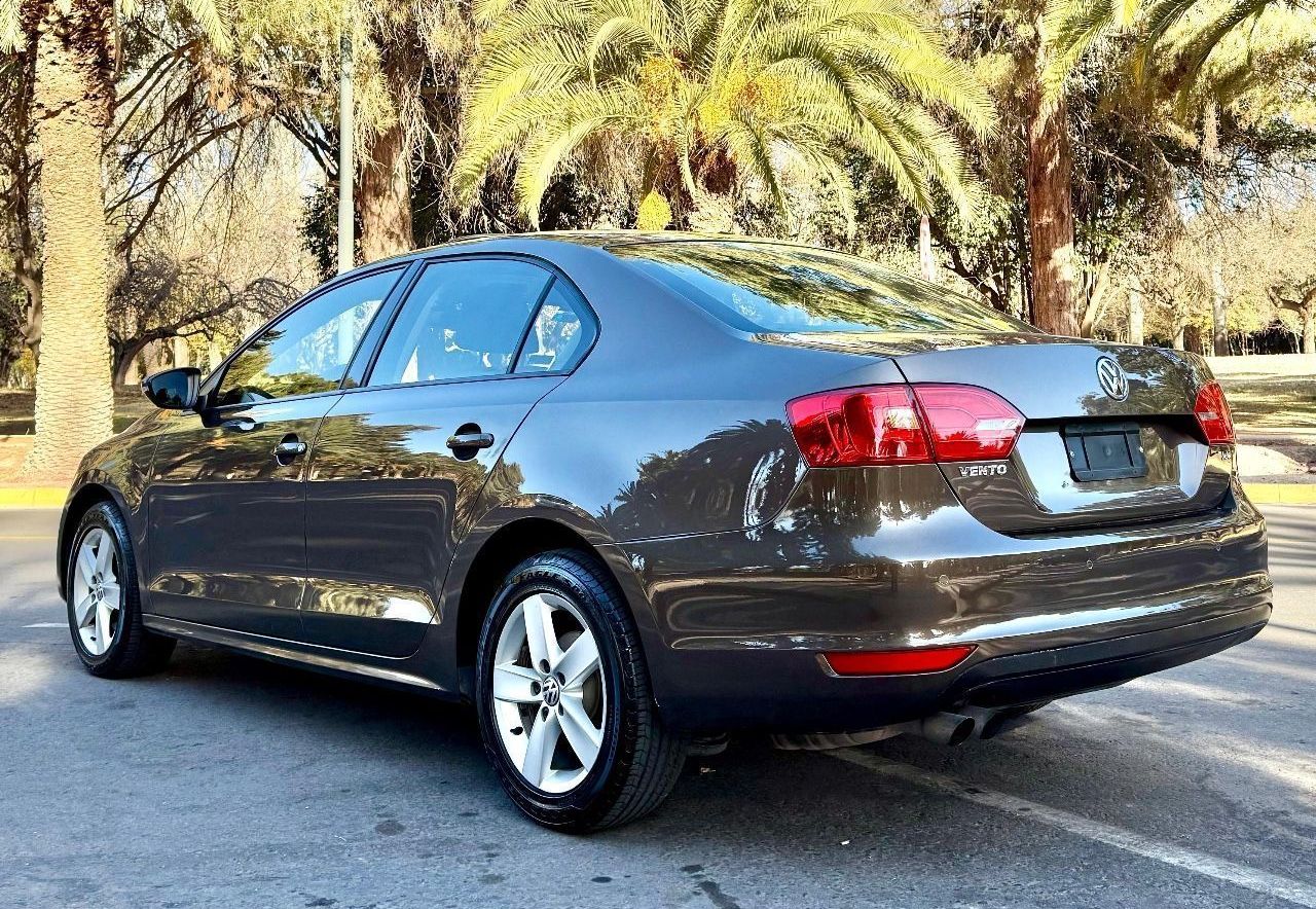 Volkswagen Vento Usado Financiado en Mendoza, deRuedas