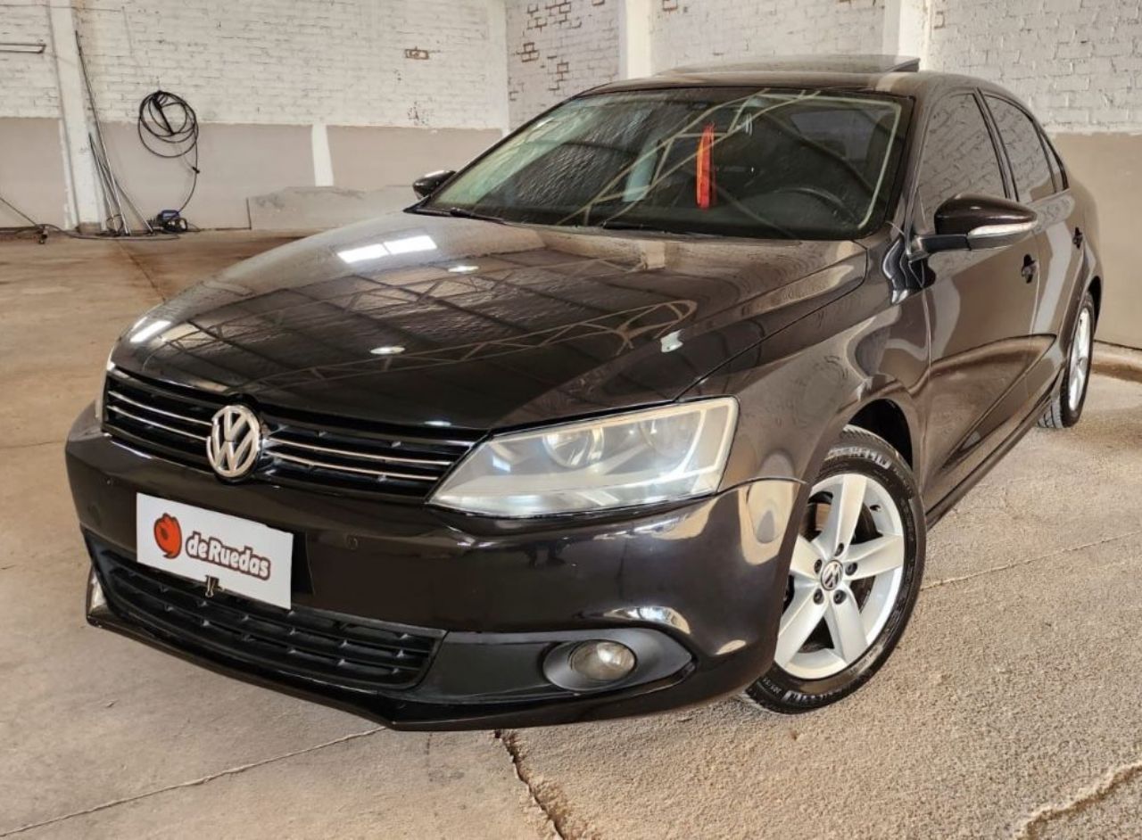Volkswagen Vento Usado Financiado en Mendoza, deRuedas