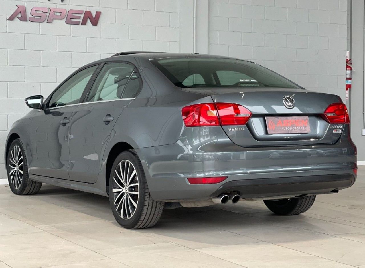 Volkswagen Vento Usado en Córdoba, deRuedas